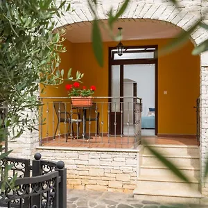 Pinia-marina Apartment