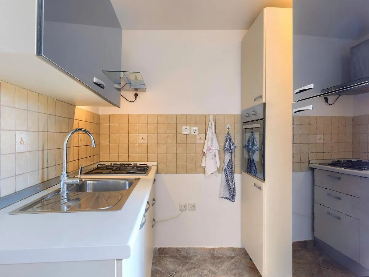 Charming Apartment With Private Terrace In Porec 0*,