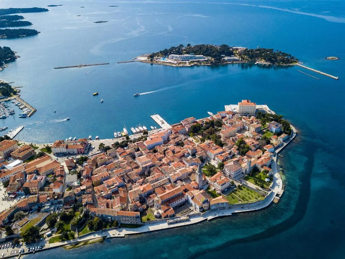 Charming Apartment With Private Terrace In Porec Croatia