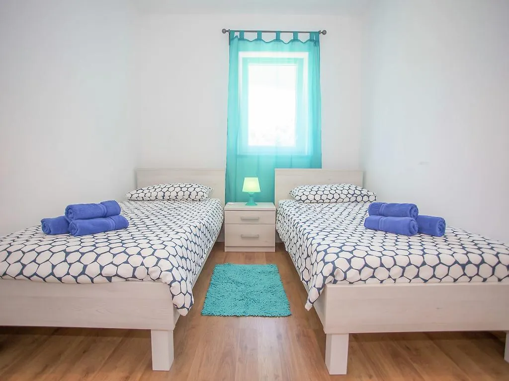Charming Apartment With Private Terrace In Porec 0*,
