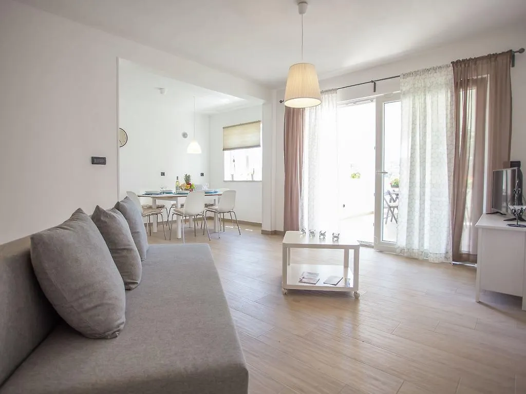 Charming Apartment With Private Terrace In Porec Croatia